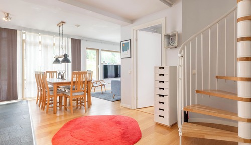 Family Apartment, Mountain View