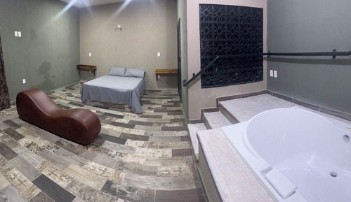 Romantic Room, Courtyard View