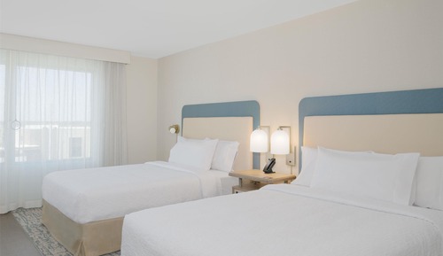 Studio, 2 Queen Beds, Accessible (Mobility & Hearing, Roll-in Shower)