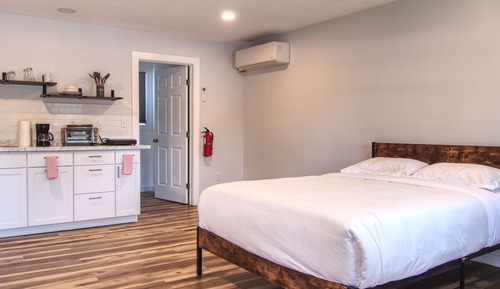 Junior Studio Suite