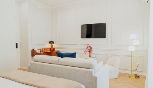 Exclusive Room
