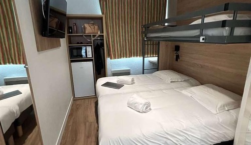Triple Room, Multiple Beds