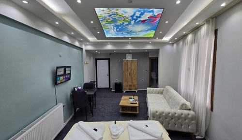 Luxury Suite