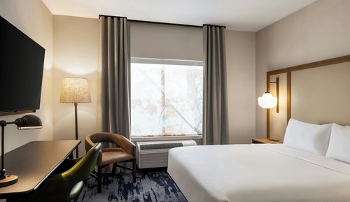 Room, 1 King Bed (Mobility Accessible, Roll-in Shower)