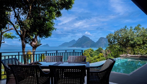 Premier Villa, Sea View