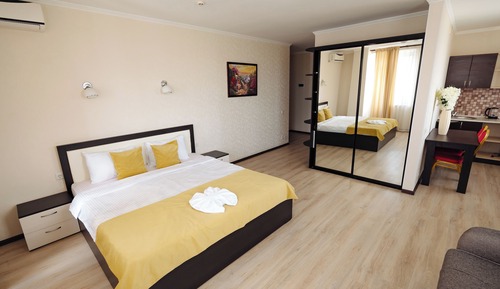 Business Double Room, City View