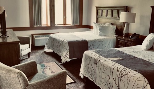 Lower-Level, 2 Queens Suite 118