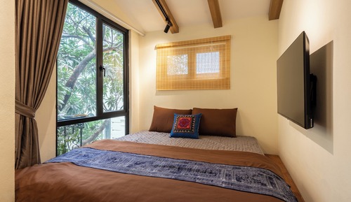 Economy Studio, City View