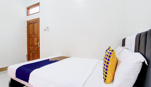 Basic Triple Room