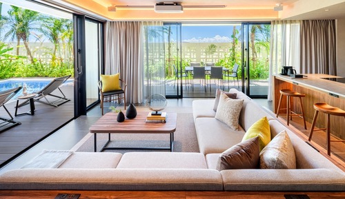 The Seven Pool Suite (S)