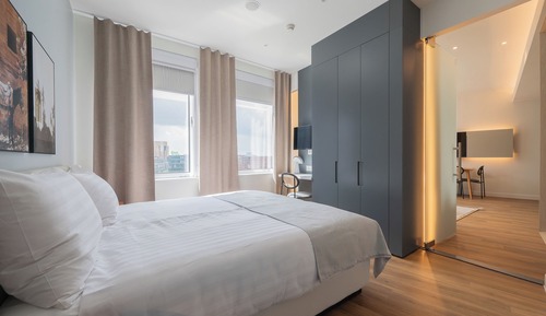 One-Bedroom Comfort Suite