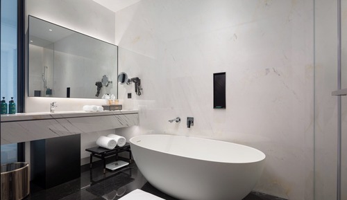 Standard Room, 1 King Bed, City View