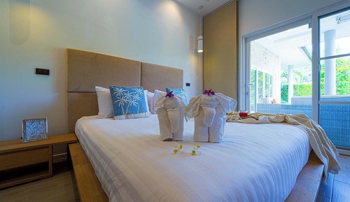 Exclusive Villa, Balcony, Pool View