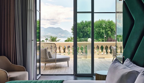 Grand Peacock Suite