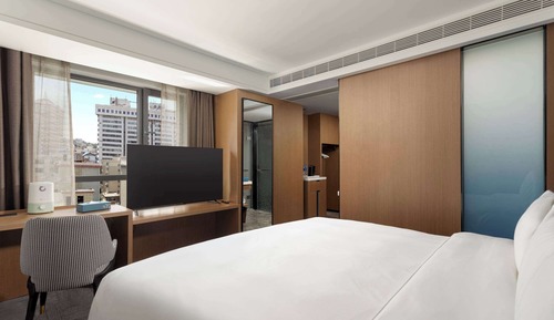 Business Room, 1 King Bed, Non Smoking