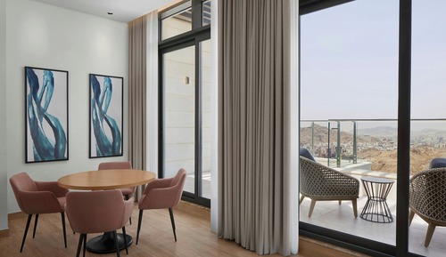 Suite, 1 Bedroom, Balcony