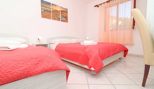 Apartment (Seafront Apartments Anthony - One Bed)