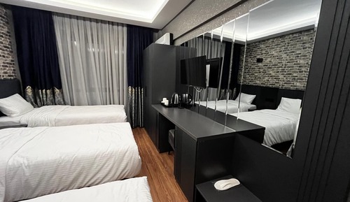 Economy Triple Room, Non Smoking, Mountain View