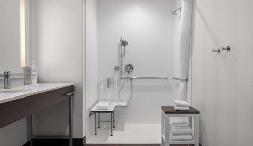 Studio, 1 King Bed, Accessible (Hearing)