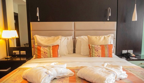 Elite Studio Suite, 1 Queen Bed