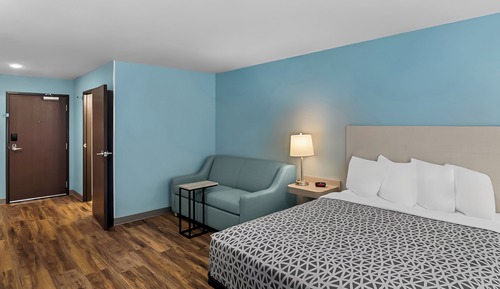 Suite, 1 Queen Bed, Non Smoking