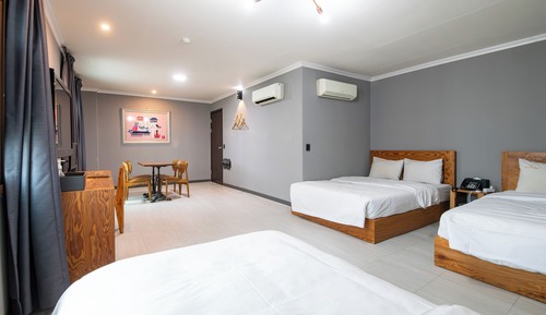 Family Room, City View