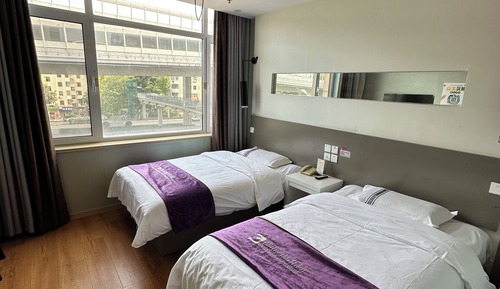 Luxury Twin Room, 2 Twin Beds, Smoking, City View