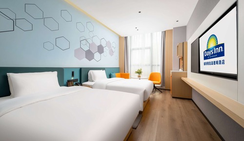 Room, Multiple Beds, Smoking, City View