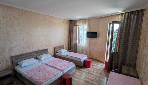 Basic Triple Room