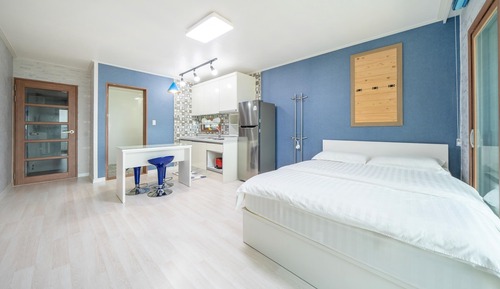 Basic Room, 1 Bedroom (C2)