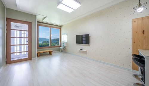 Basic Room, 1 Bedroom (F3)
