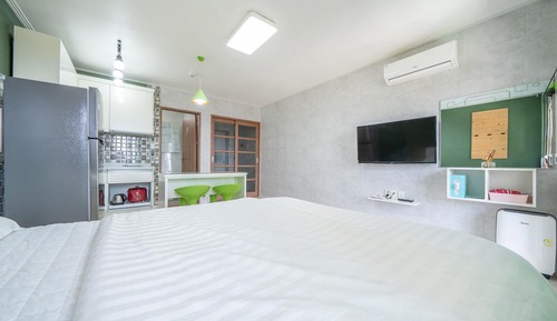 Basic Room, 1 Bedroom (C1)
