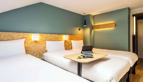 Family Room, 3 Twin Beds (Greet)