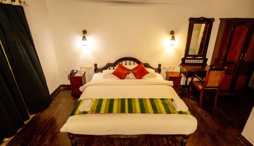 Deluxe Room, Patio, Pool View