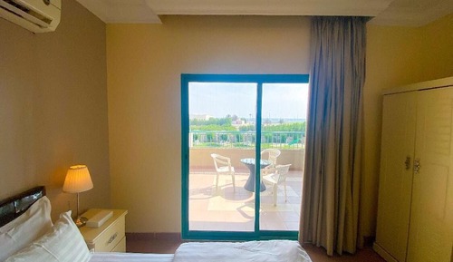 Basic Single Room, Beach View