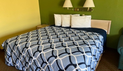 Standard Room, 1 King Bed, Non Smoking