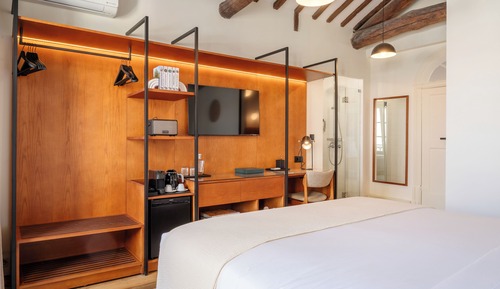 Superior Room, City View