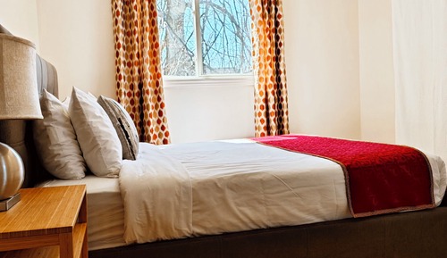Room, 1 Queen Bed, Courtyard View