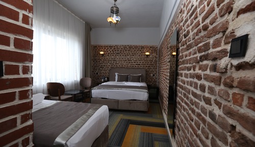 Comfort Triple Room