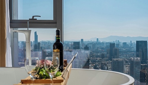 City Studio Suite, 1 King Bed, City View