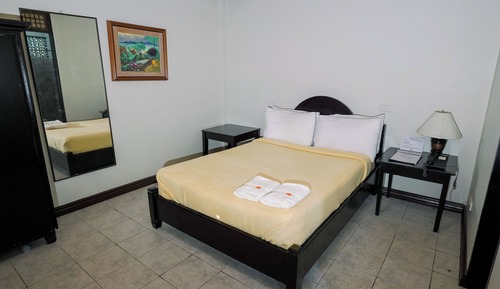 Deluxe Room, Pool View