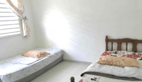 Room, 3 Bedrooms