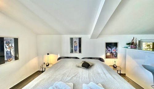 Romantic Studio, Garden View