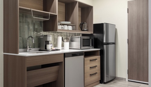 Suite, 1 King Bed, Accessible, Bathtub