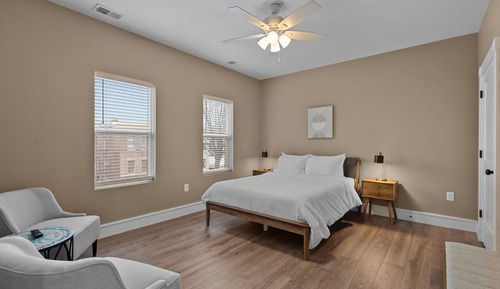 House, Multiple Beds, Kitchen, City View ((#20) 3325 Vista Ave)