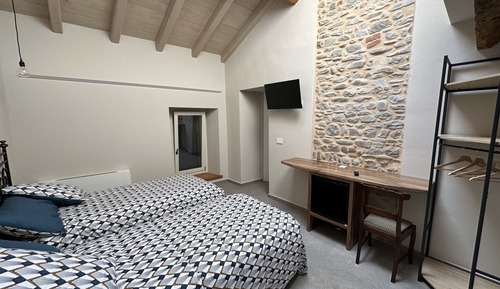 Room, Valley View