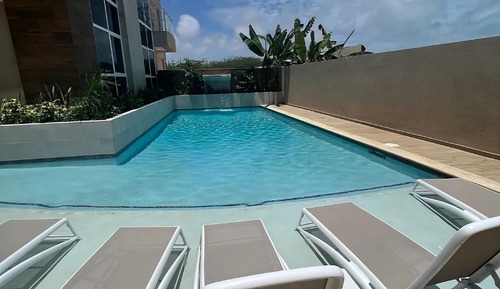Luxury Condo, 1 King Bed with Sofa bed, Pool Access, Executive Level