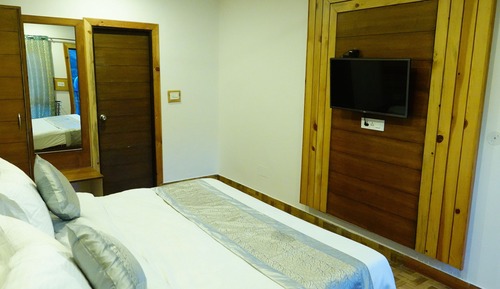 Executive Room with Valley View