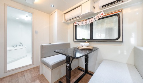 Basic Room, 1 Bedroom (Spa Caravan 1)