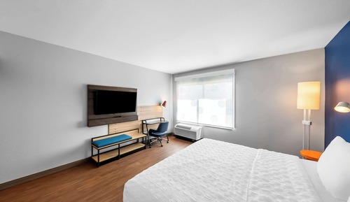 Room, 1 King Bed, Accessible, Bathtub